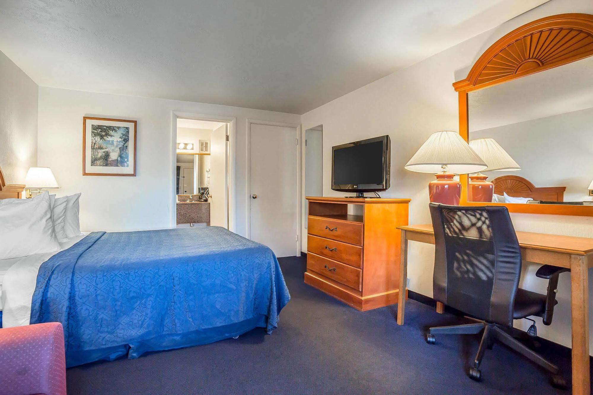 Quality Inn Sandpoint Bagian luar foto